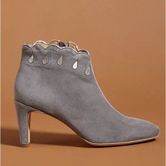 PETITE MENDIGOTE •40/ 9• Merion Ankle Boots Bootie Grey Suede Scalloped NEW $348 - Picture 4 of 13